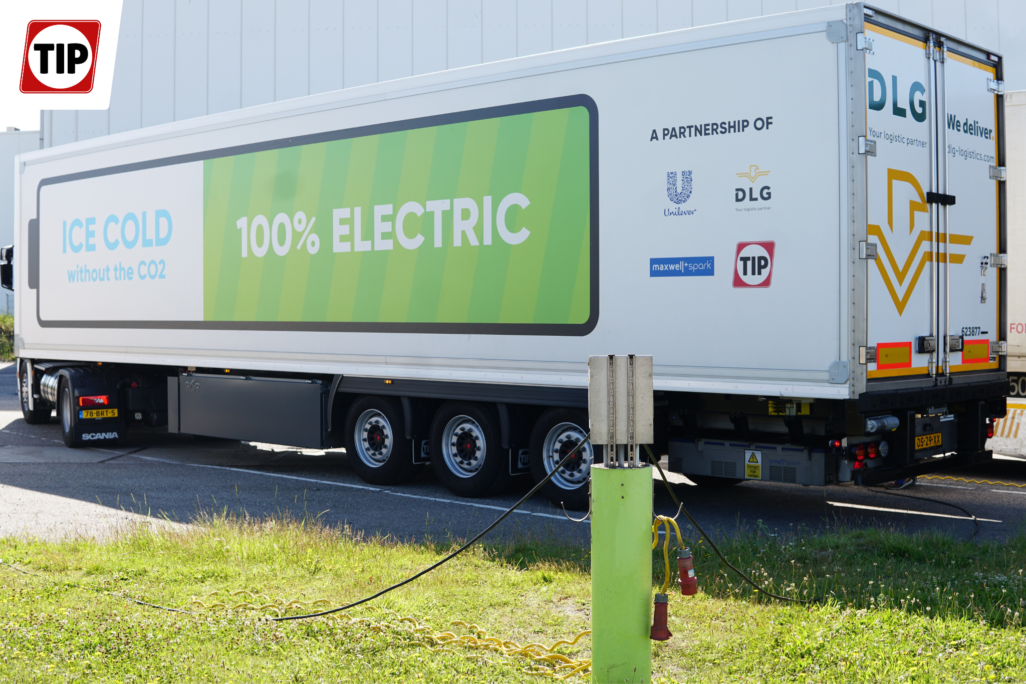 Electric green energy vehicle