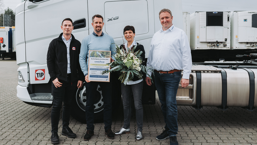 Übergabe Goodyear Zertifikat an TIP Deutschland